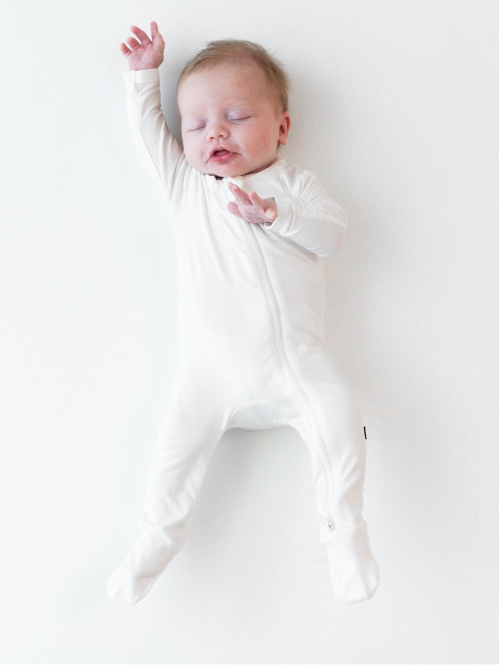Kyte Baby, Zippered Footie Pajama, Cloud/White, NB